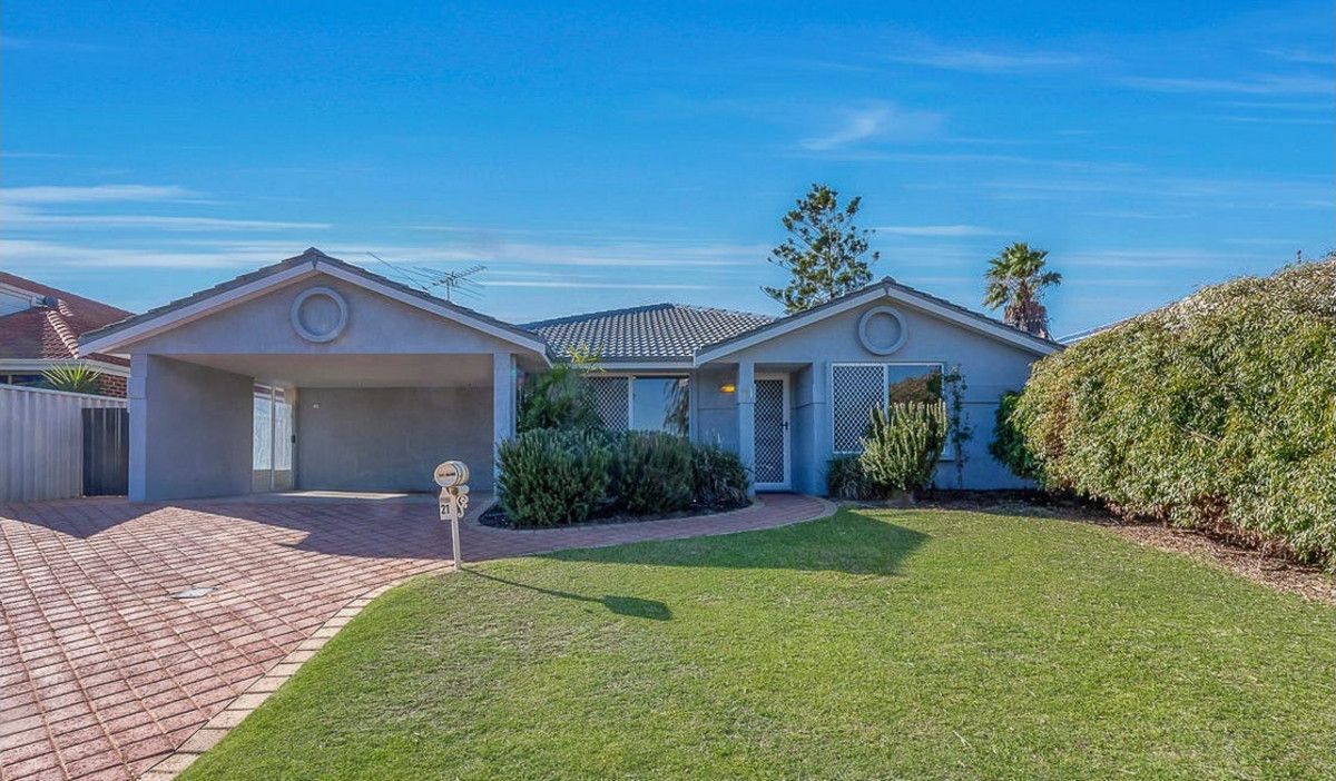 4 bedrooms House in 21 Caledonia Avenue CURRAMBINE WA, 6028