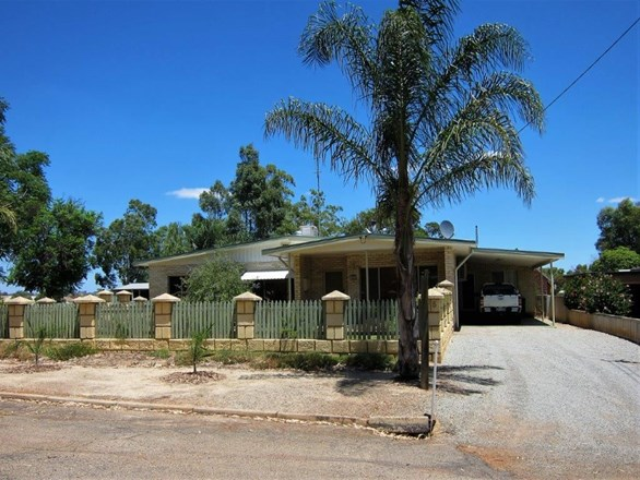 35 Smith Street, Bolgart WA 6568