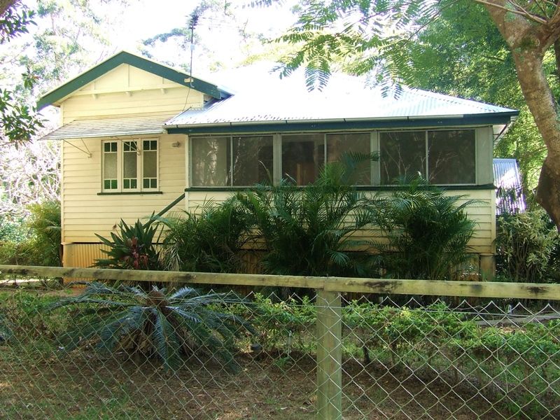 3 bedrooms House in 616 Peachester Road BEERWAH QLD, 4519