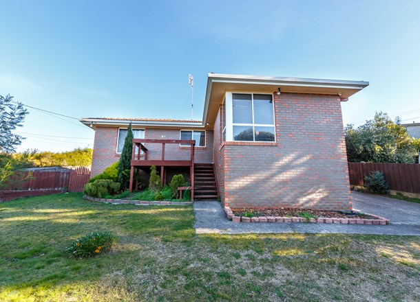 64 Lake Vue Parade, Midway Point TAS 7171