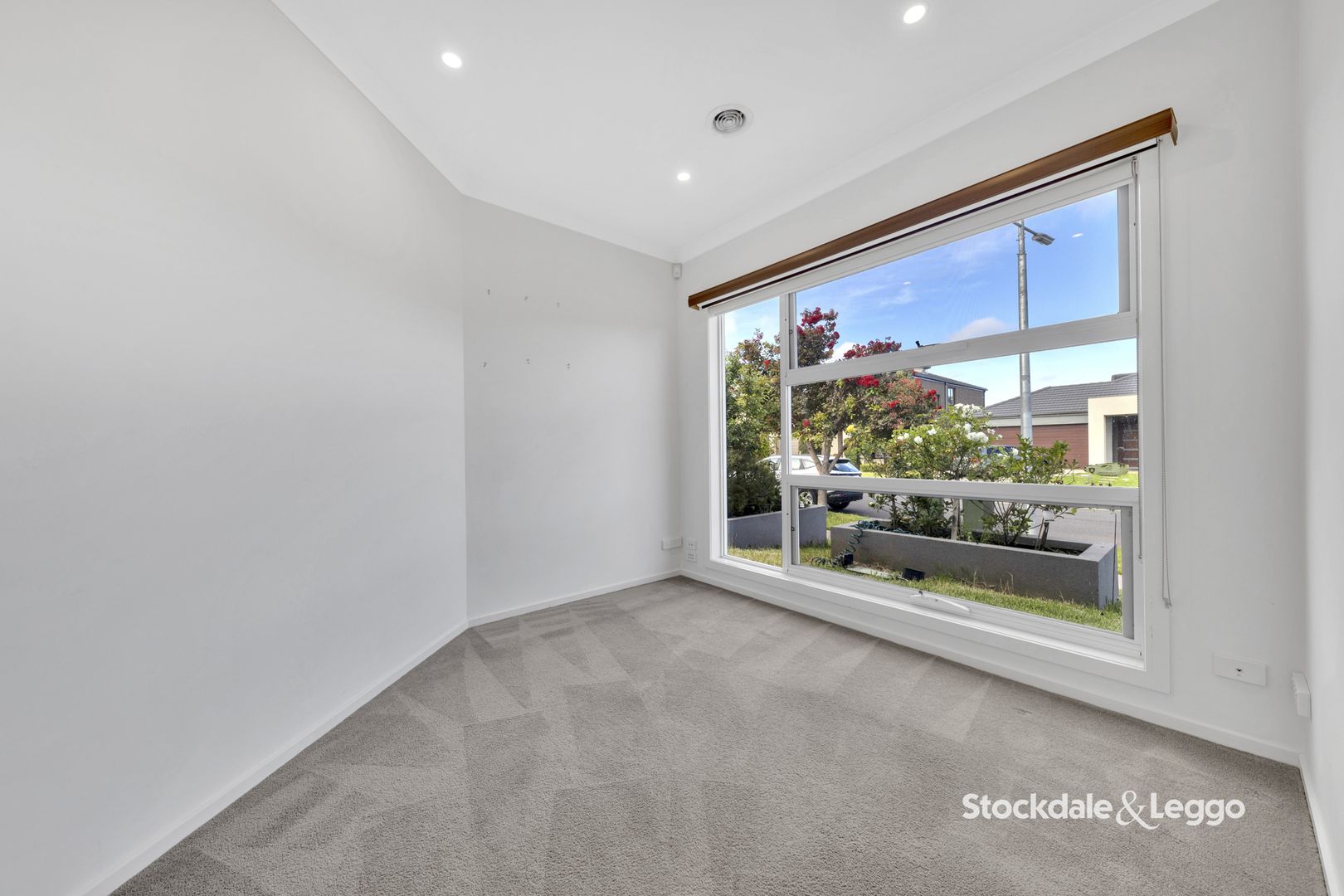 10 Toddington Avenue, Williams Landing VIC 3027 House For Rent 610