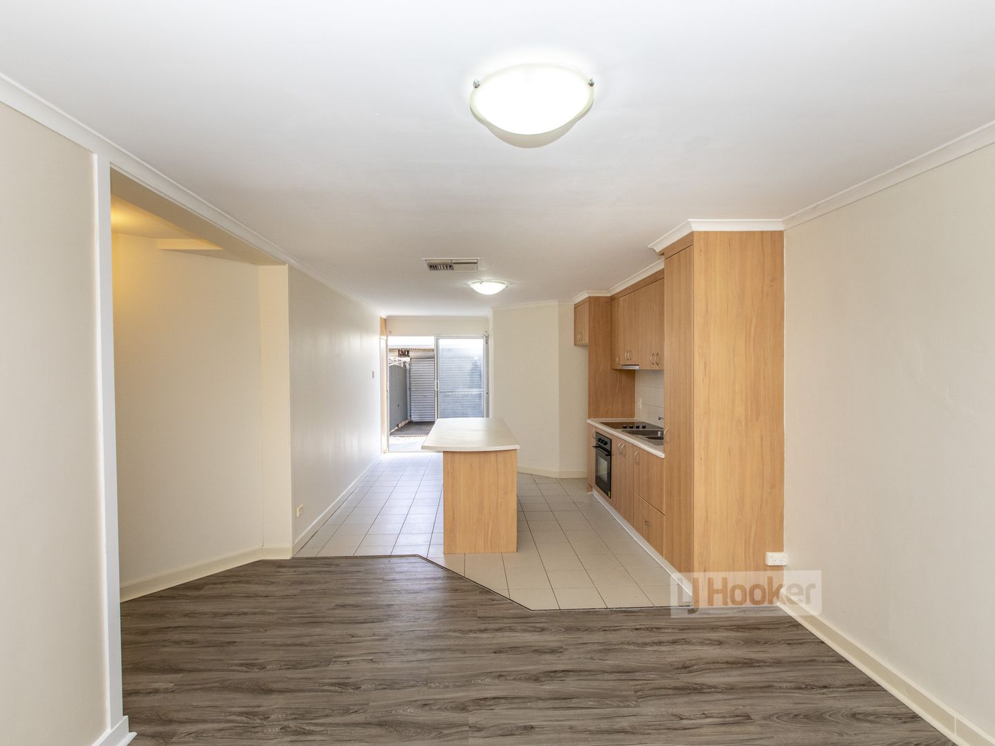 24/26 Nicker Crescent, Gillen NT 0870, Image 2