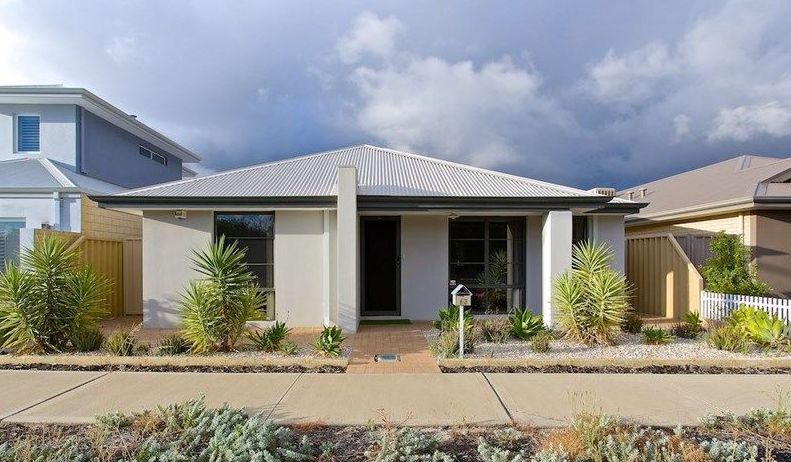 4 bedrooms House in 63 Prosperity Loop AUBIN GROVE WA, 6164