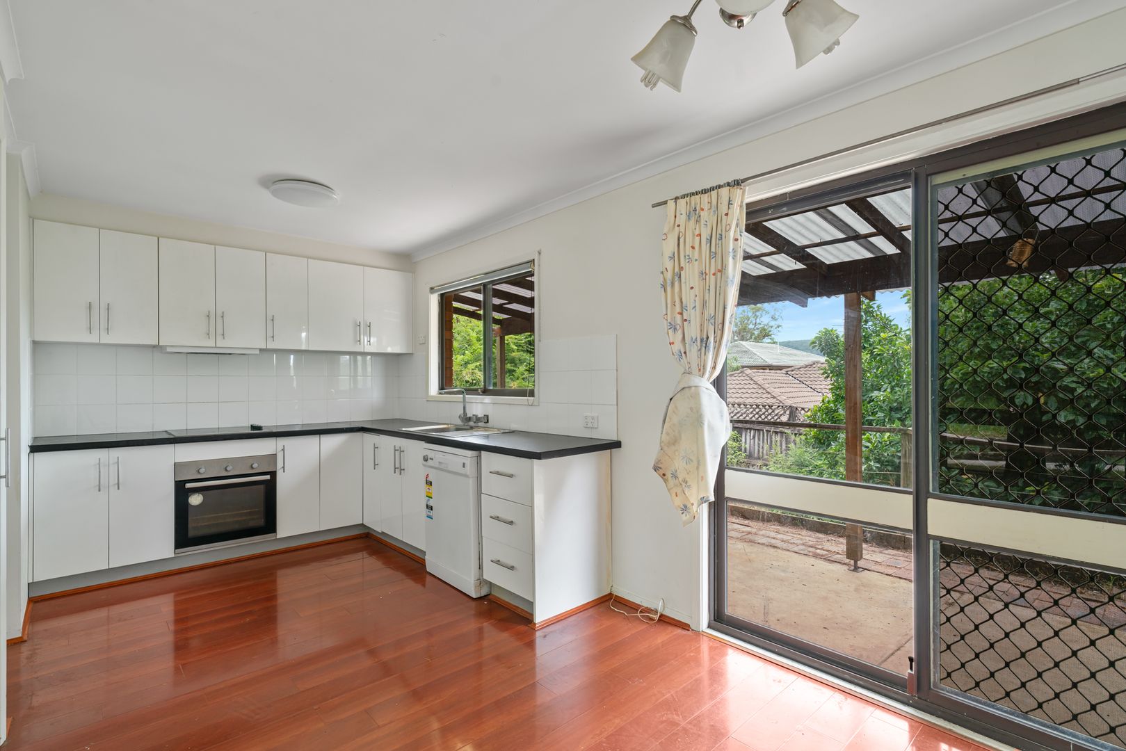 393 Terrigal Drive, Erina NSW 2250, Image 2