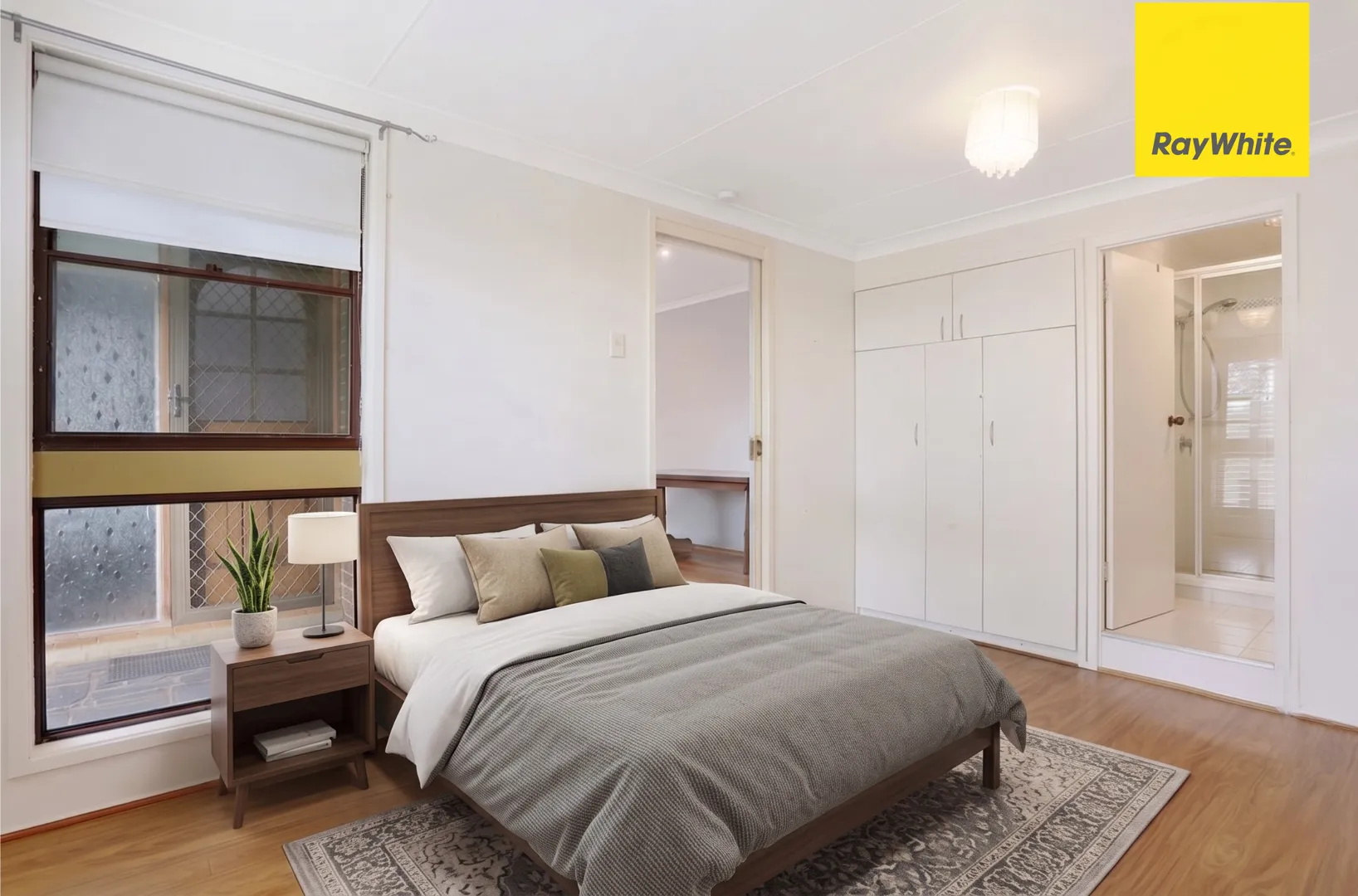 House in Sydney, St Clair - More