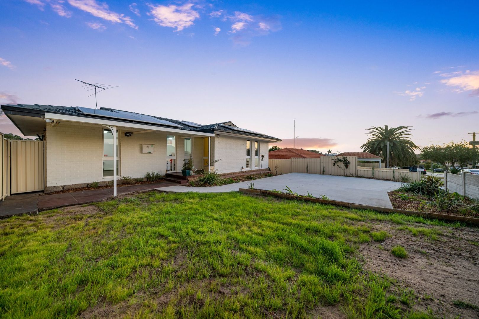 29 Gurney Road, Spearwood WA 6163, Image 2