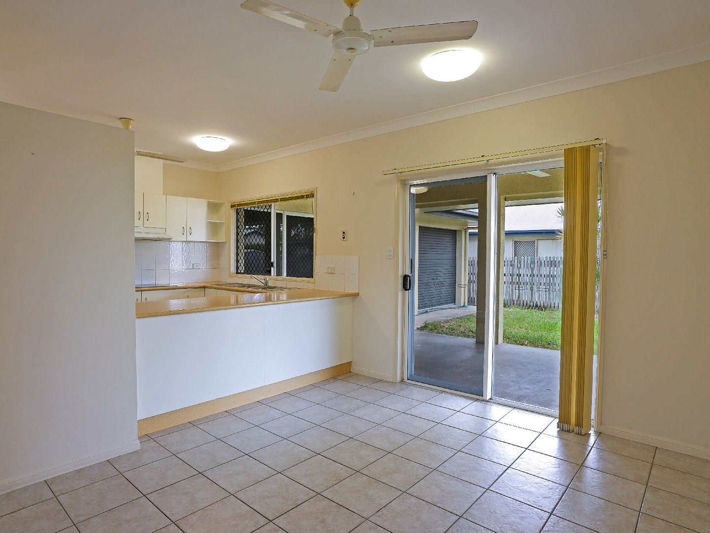 4 bedrooms House in 9 Pasadena Place KIRWAN QLD, 4817