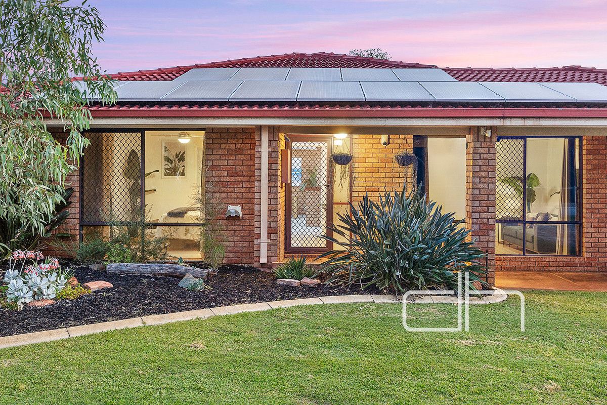 22 Matthews Close, Noranda WA 6062, Image 1