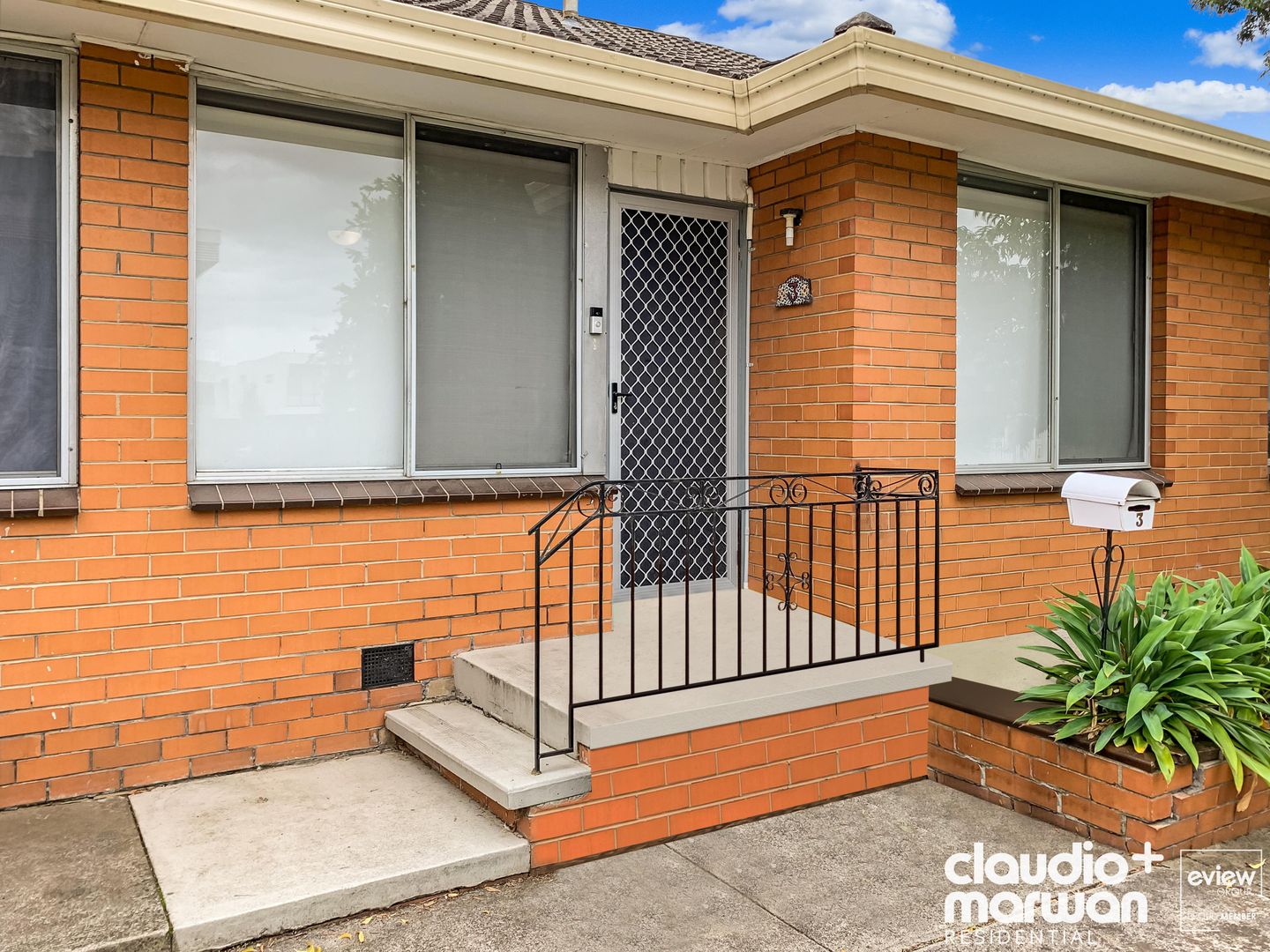 2 bedrooms House in 3/1 Knole Street HADFIELD VIC, 3046