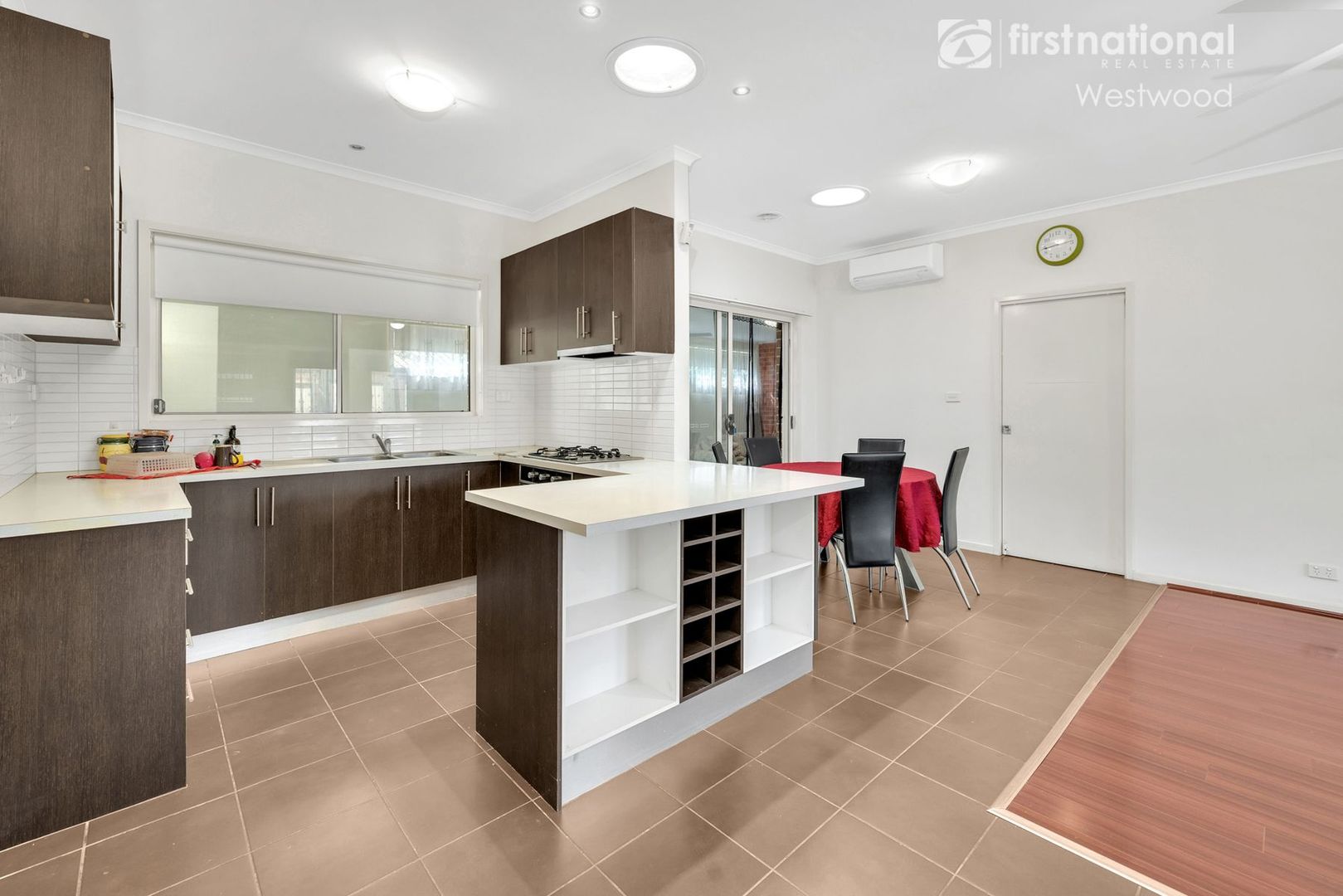 2/3 Gill Place, Hoppers Crossing VIC 3029, Image 1