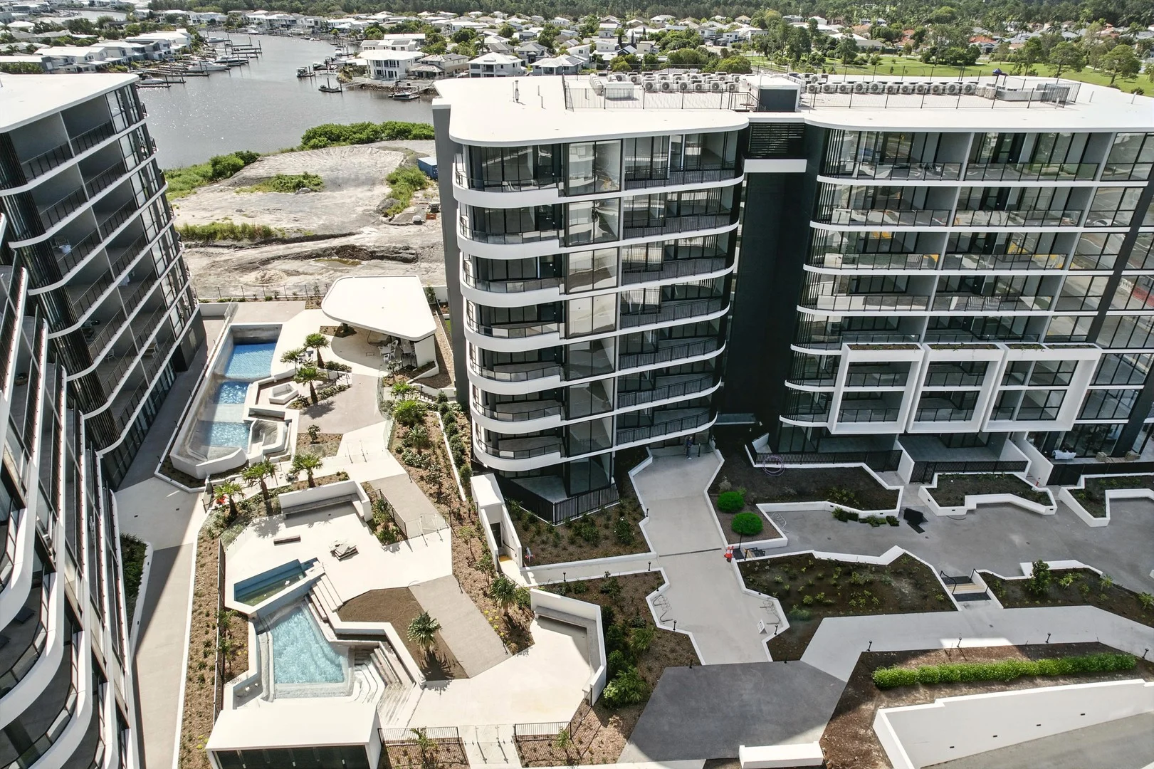 2407/10 Sickle Avenue, Hope Island QLD 4212