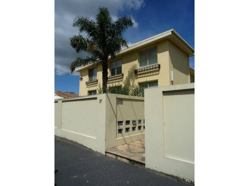 2 bedrooms Apartment / Unit / Flat in 6/37 Yambla Street CLIFTON HILL VIC, 3068