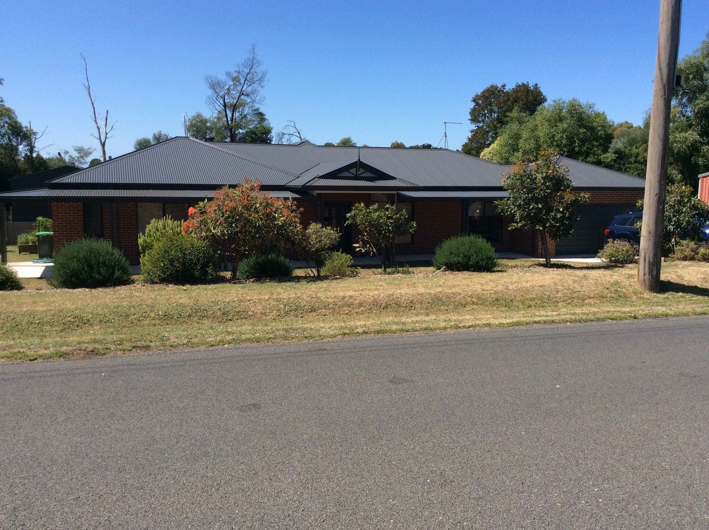 5 bedrooms House in 3 Pollock street NILMA VIC, 3821