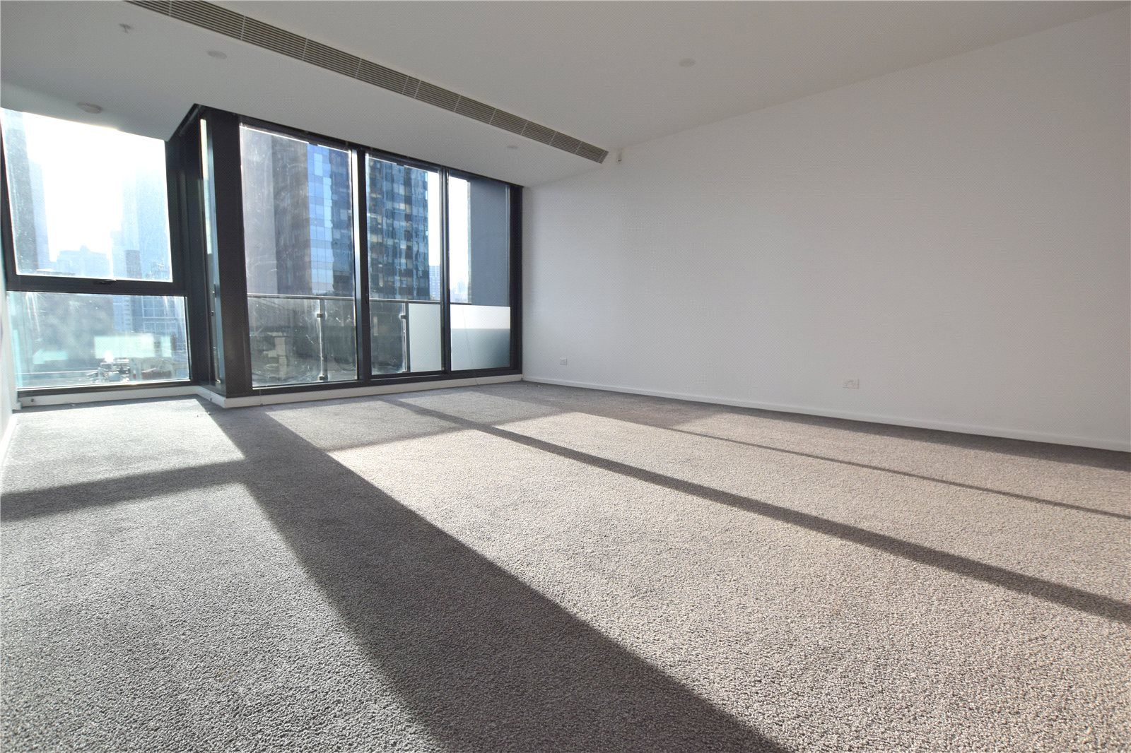 3 bedrooms Apartment / Unit / Flat in 1001/151 City Road SOUTHBANK VIC, 3006