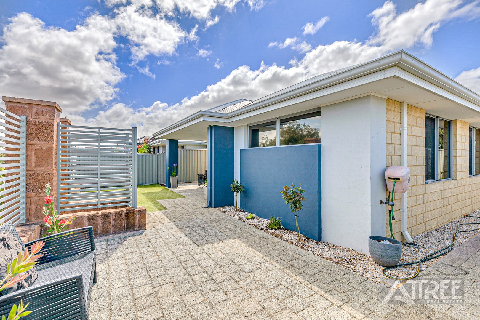 11 Oriel Lane, Piara Waters WA 6112, Image 2