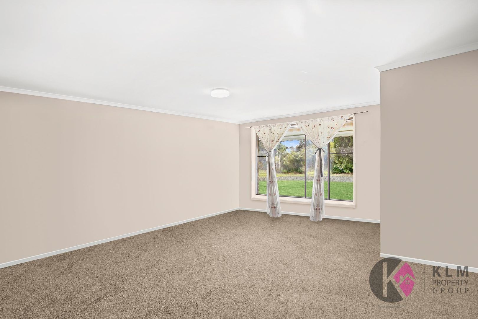 4 Edward Street, The Oaks NSW 2570, Image 1