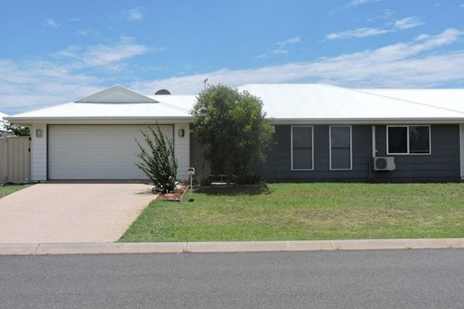 Picture of 1/40 Lakeside Drive, EMERALD QLD 4720
