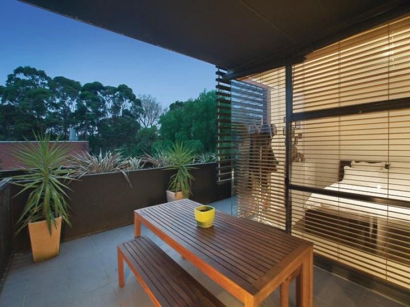 2 bedrooms Apartment / Unit / Flat in 8/151 Burwood Road HAWTHORN VIC, 3122