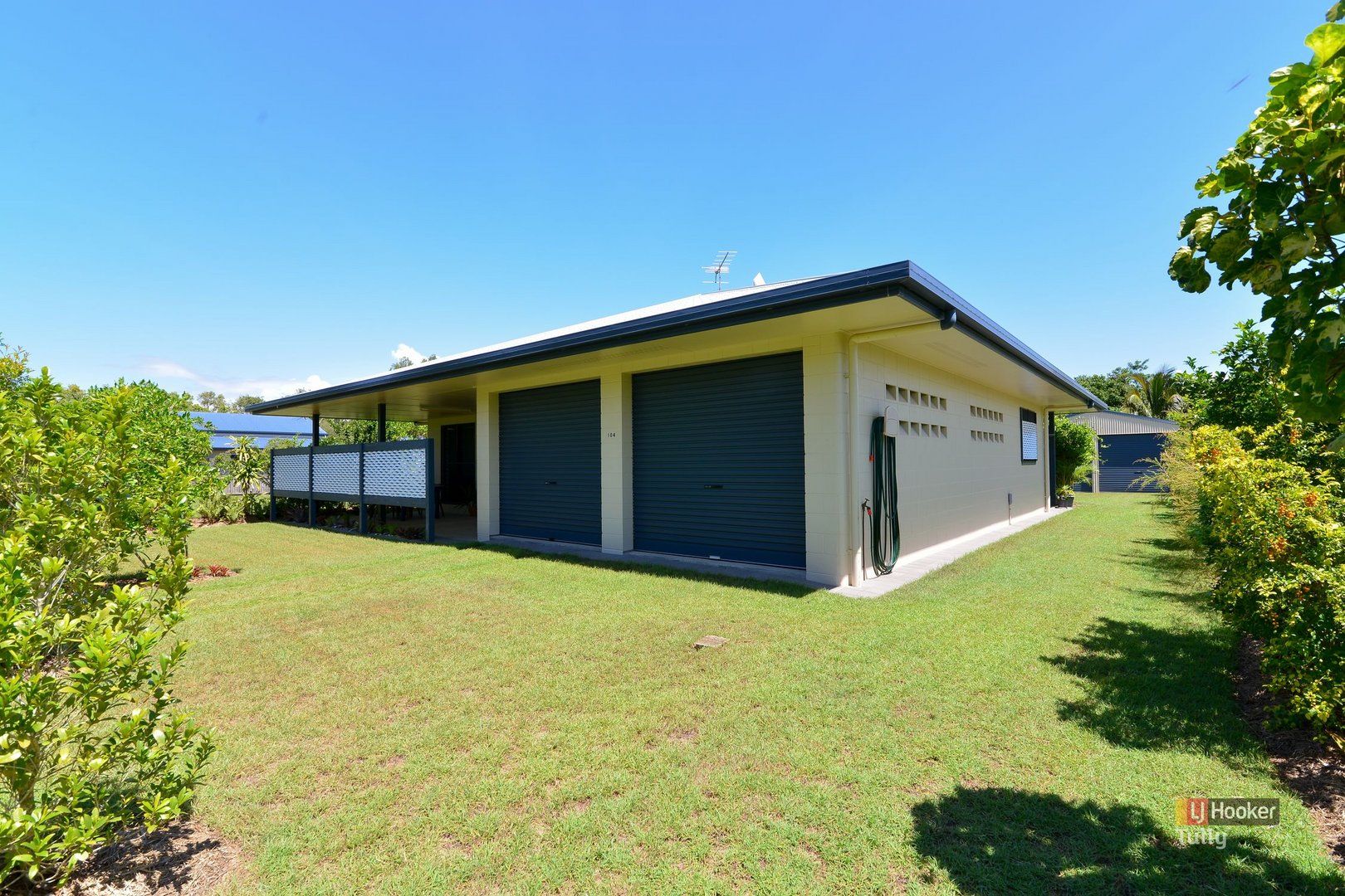 104 Tully Heads Road, Tully Heads QLD 4854