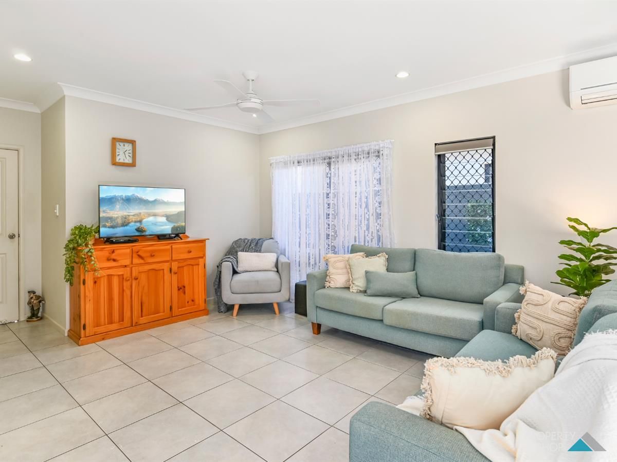 4 bedrooms House in 11 Sandridge Way SMITHFIELD QLD, 4878