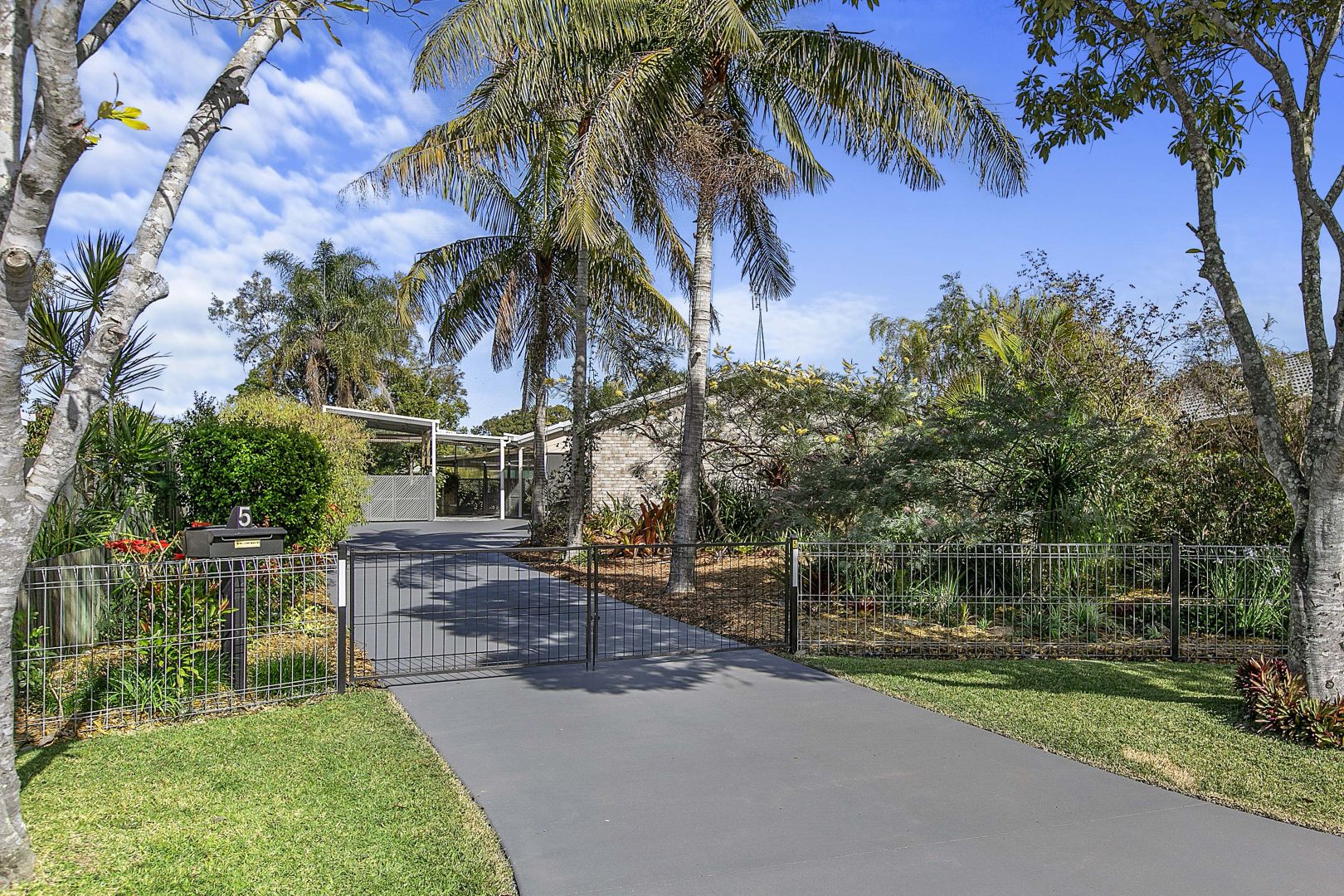 5 Andrea Court, Kawungan QLD 4655, Image 1