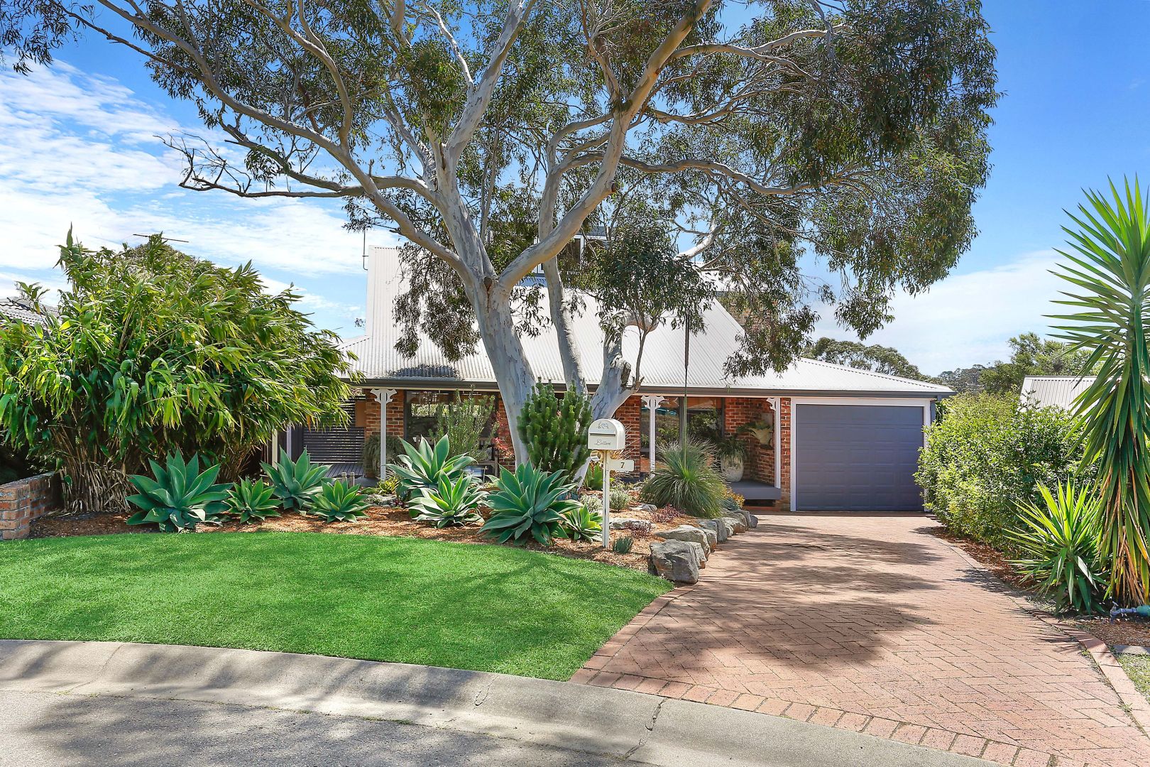 7 Capri Close, Heathcote NSW 2233, Image 2