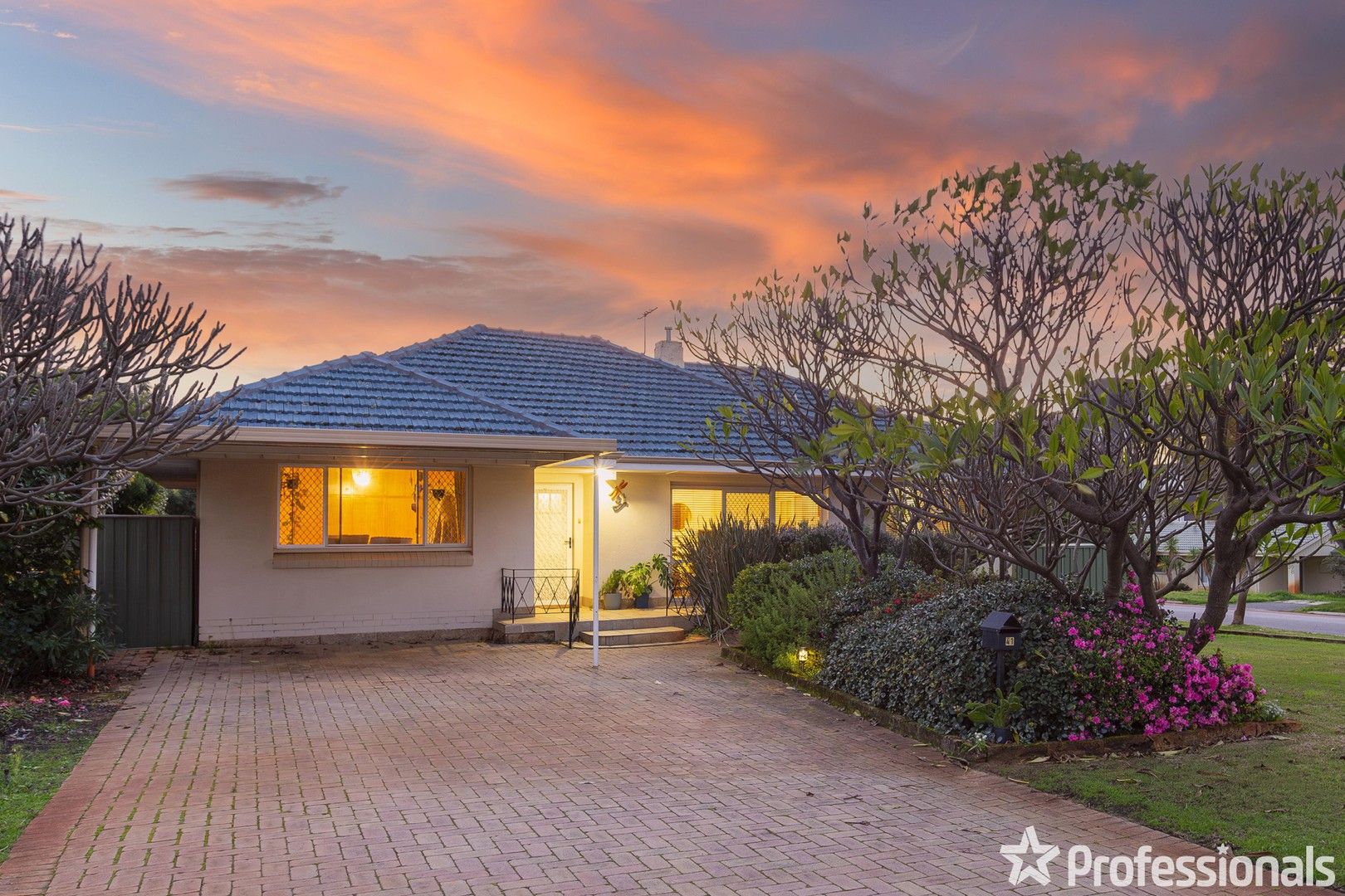 3 bedrooms House in 41 Clydesdale Street COMO WA, 6152