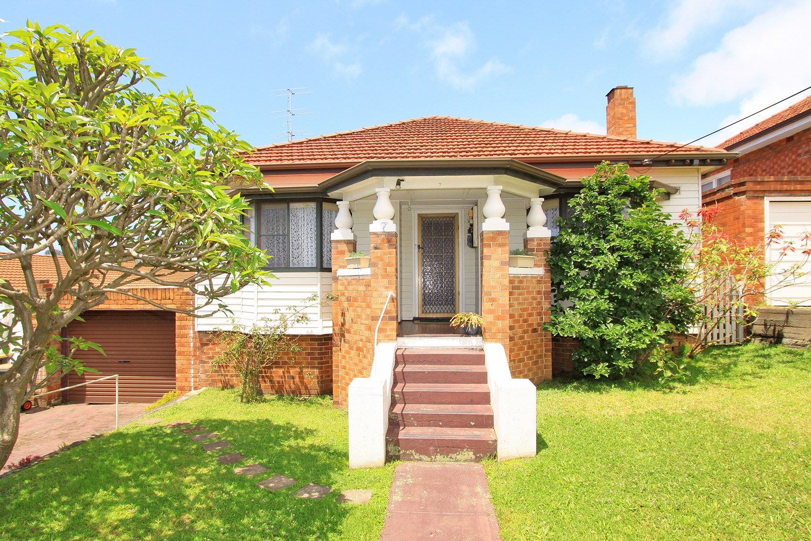 7 Henley Avenue, Wollongong NSW 2500, Image 0