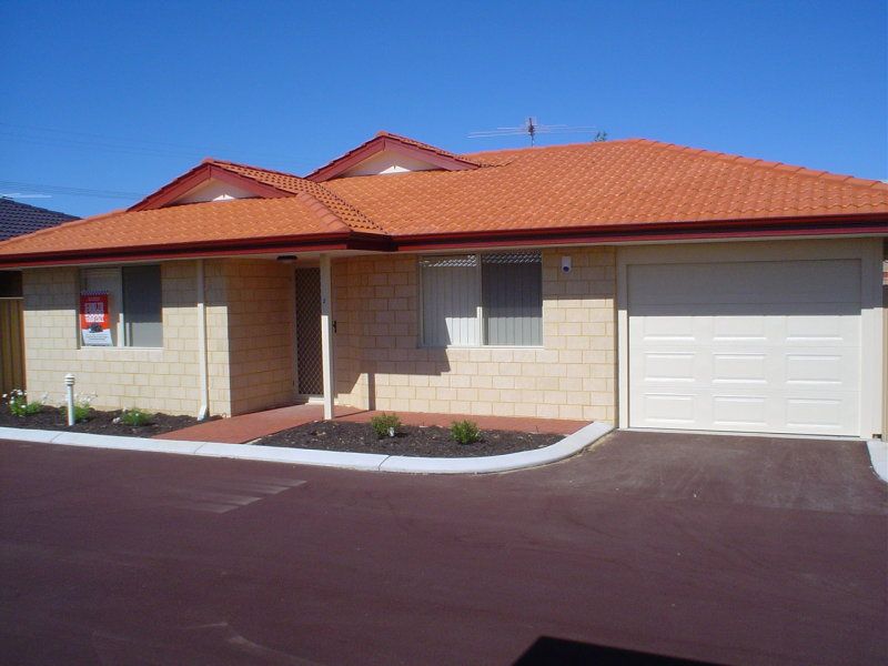 3 bedrooms Villa in 2/51 Braemore Street SEVILLE GROVE WA, 6112