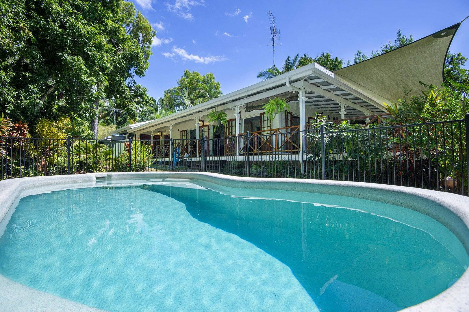 8 Toll Gate Rd, Oak Beach QLD 4877, Image 1