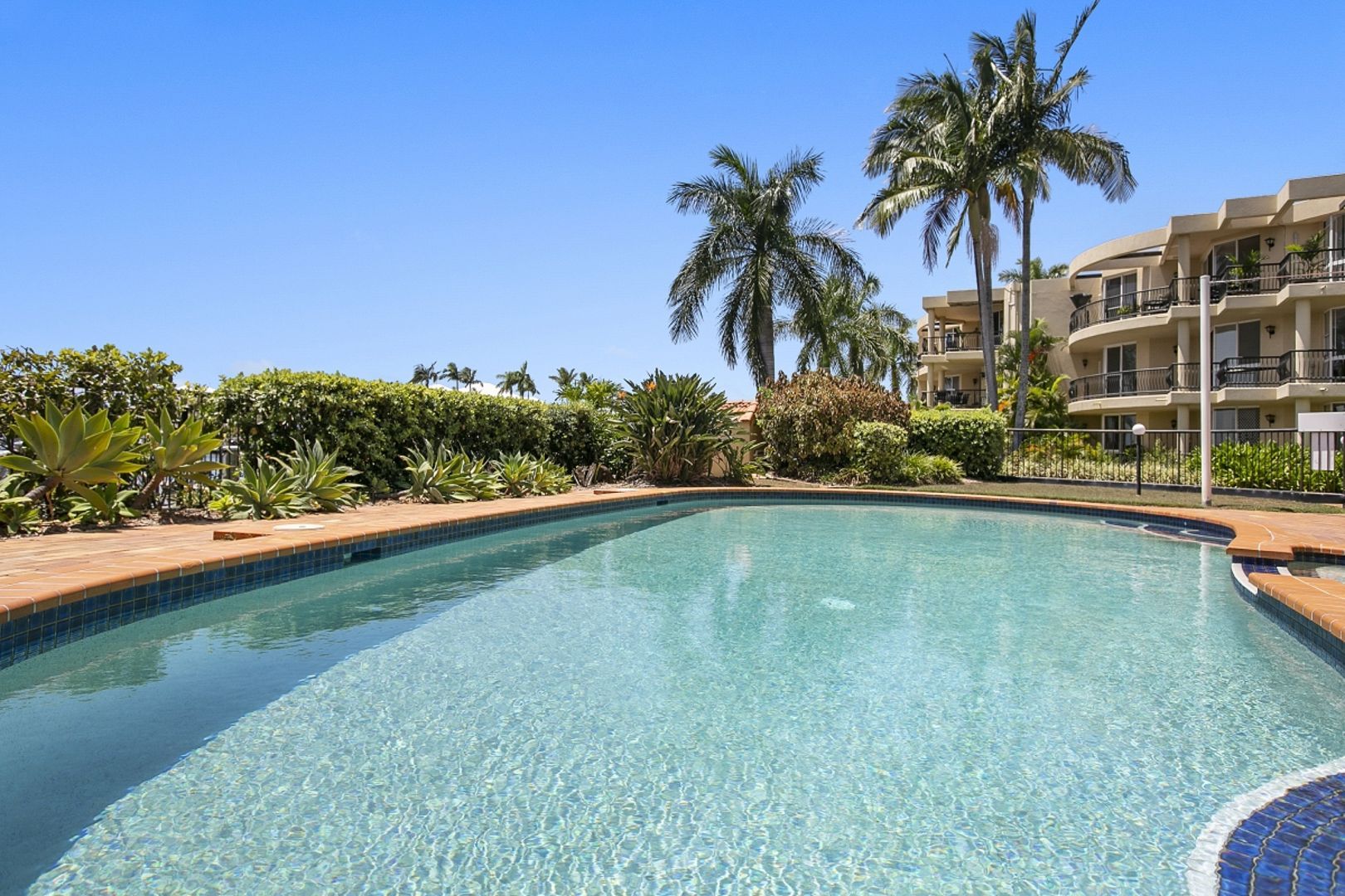 Unit 6 41A Broadwater Street, Runaway Bay QLD 4216 Block Of Units For