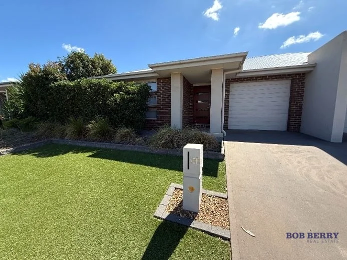 20B Magnolia Boulevard, Dubbo NSW 2830