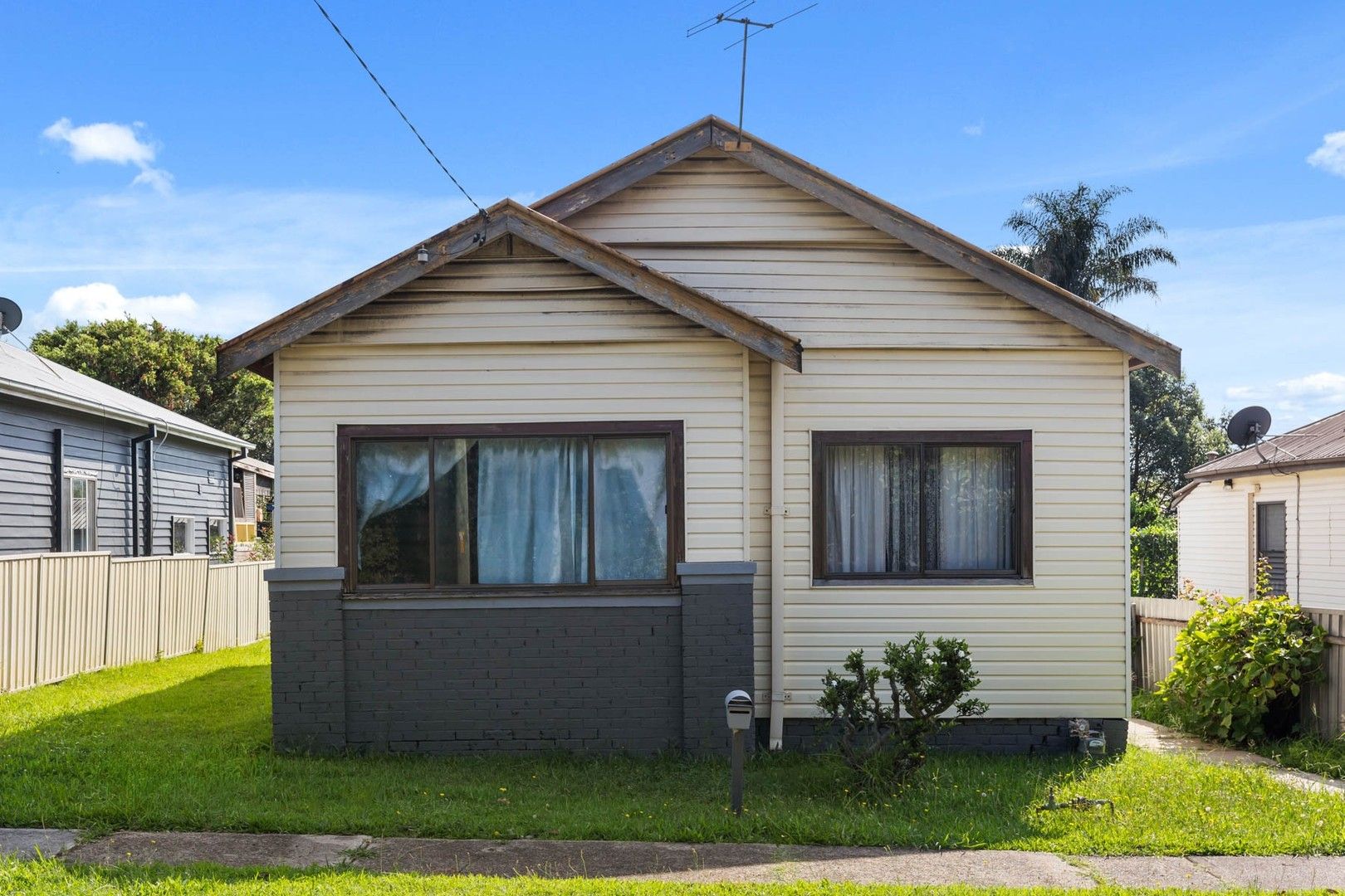 13 Irelands Avenue, Mayfield NSW 2304, Image 0