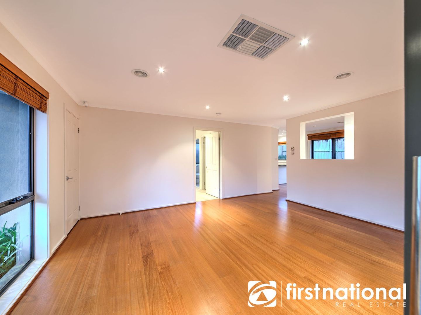 2/7 Campbell Street, Berwick VIC 3806, Image 2