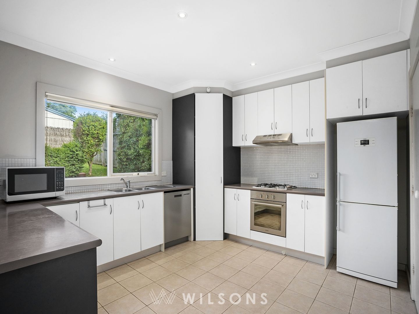 26 Seaview Parade, Belmont VIC 3216, Image 2