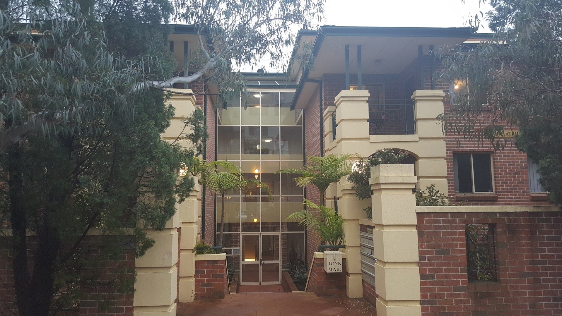 2 bedrooms Apartment / Unit / Flat in 8/8-12 Bond Street HURSTVILLE NSW, 2220