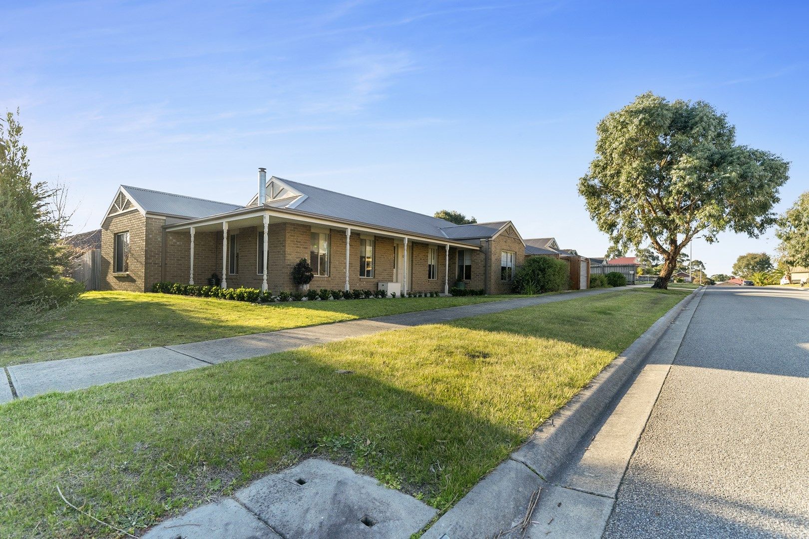 19 Gentle Annie Drive, Blind Bight VIC 3980, Image 2