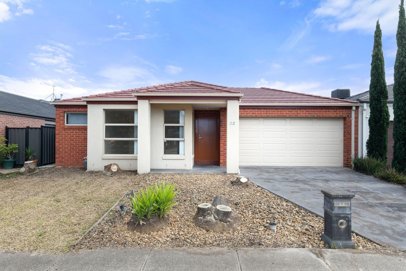 4 bedrooms House in 22 Yaramba Boulevard POINT COOK VIC, 3030