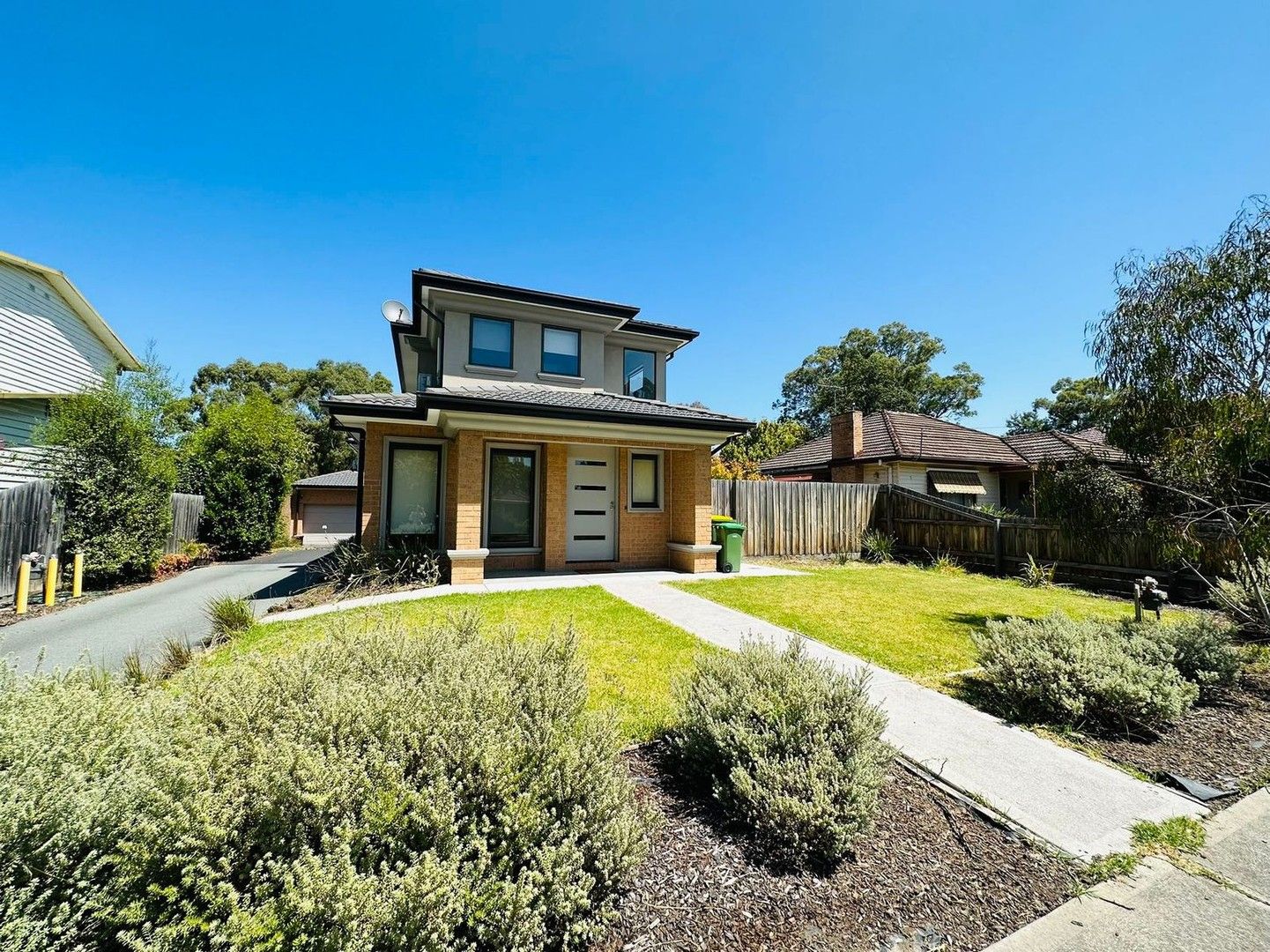 Unit 1/5 Mayfield Street, Greensborough VIC 3088 Townhouse For Rent