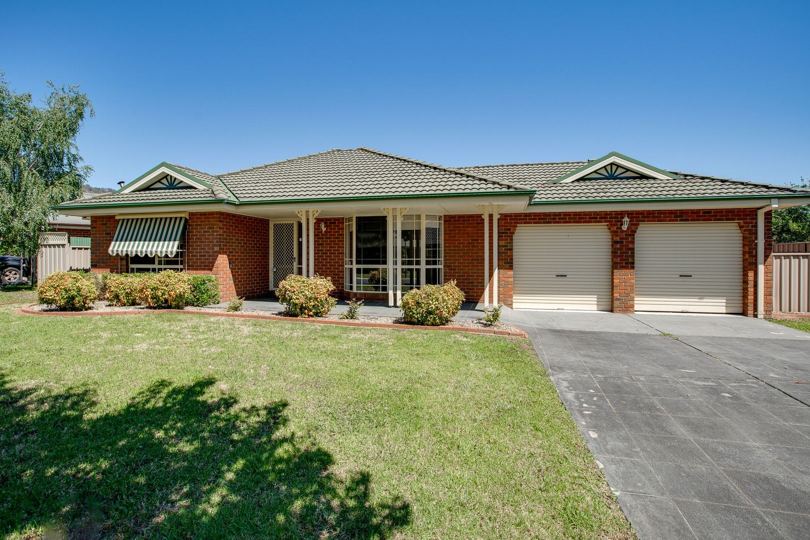 3 bedrooms House in 16 Iron Way WEST WODONGA VIC, 3690