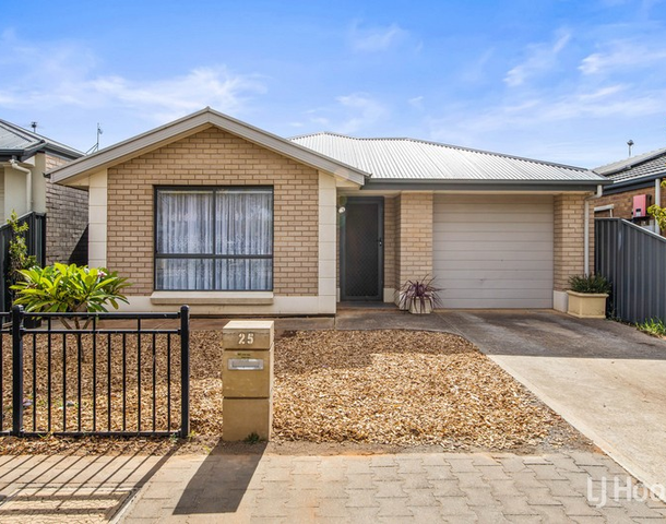 25 Riesling Crescent, Andrews Farm SA 5114