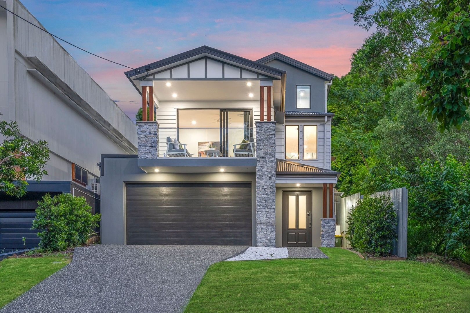 5 bedrooms House in 76 Lorward Avenue BARDON QLD, 4065