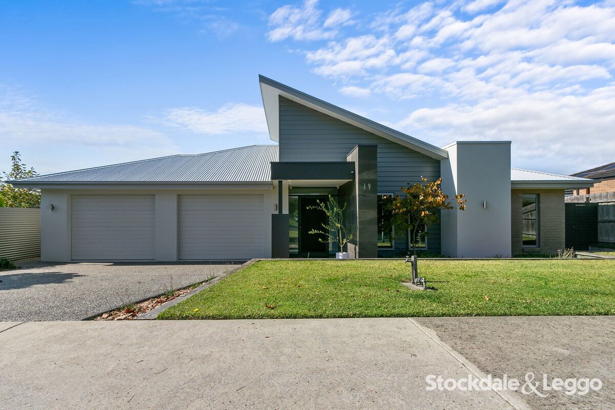 17-19 Warfe Way, Yinnar VIC 3869, Image 1