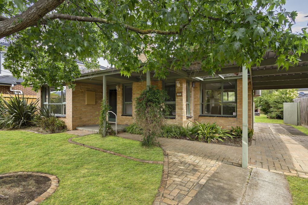 3 bedrooms House in 60 Cypress Avenue GLEN WAVERLEY VIC, 3150