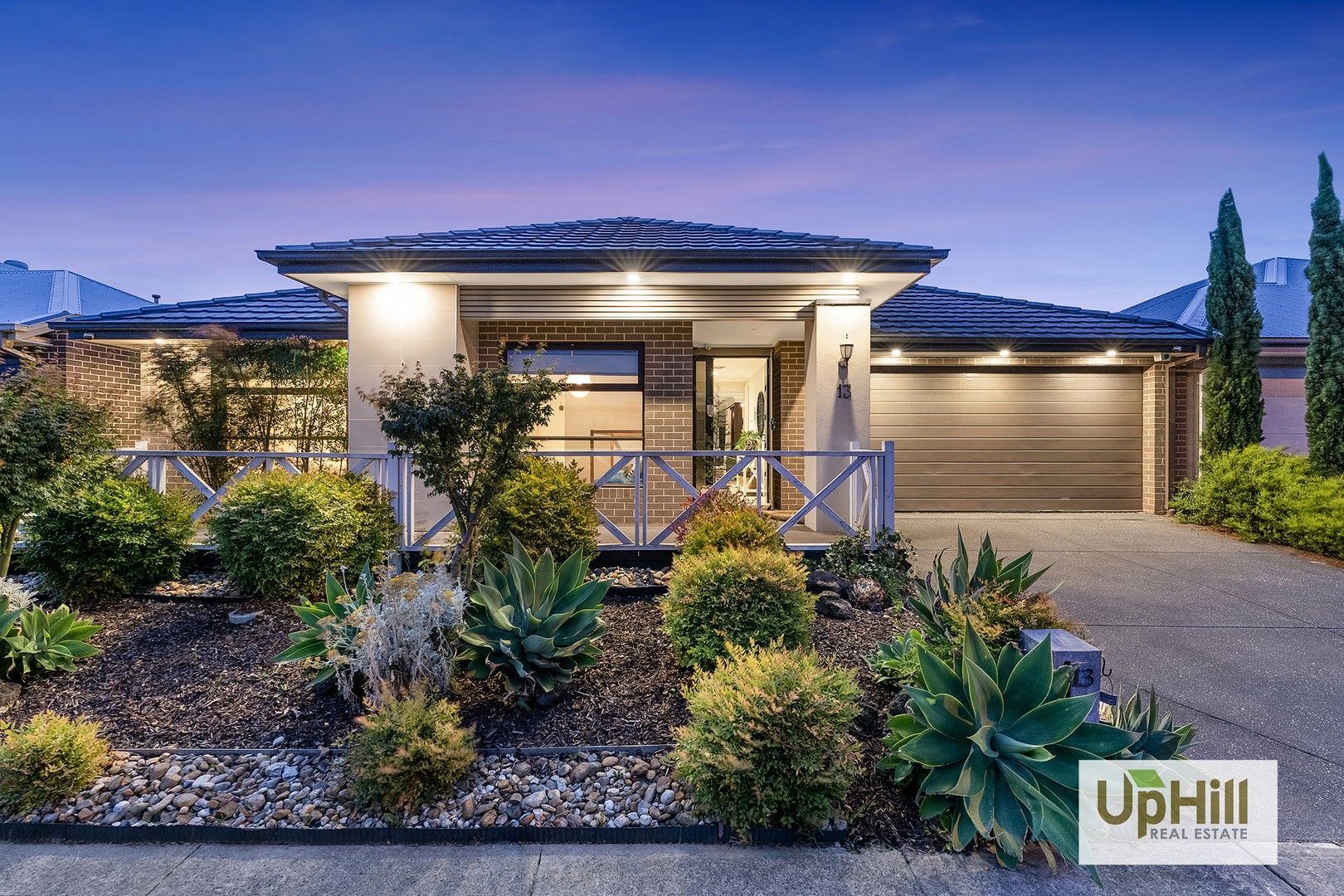 5 bedrooms House in 13 Bellario Circuit CLYDE NORTH VIC, 3978