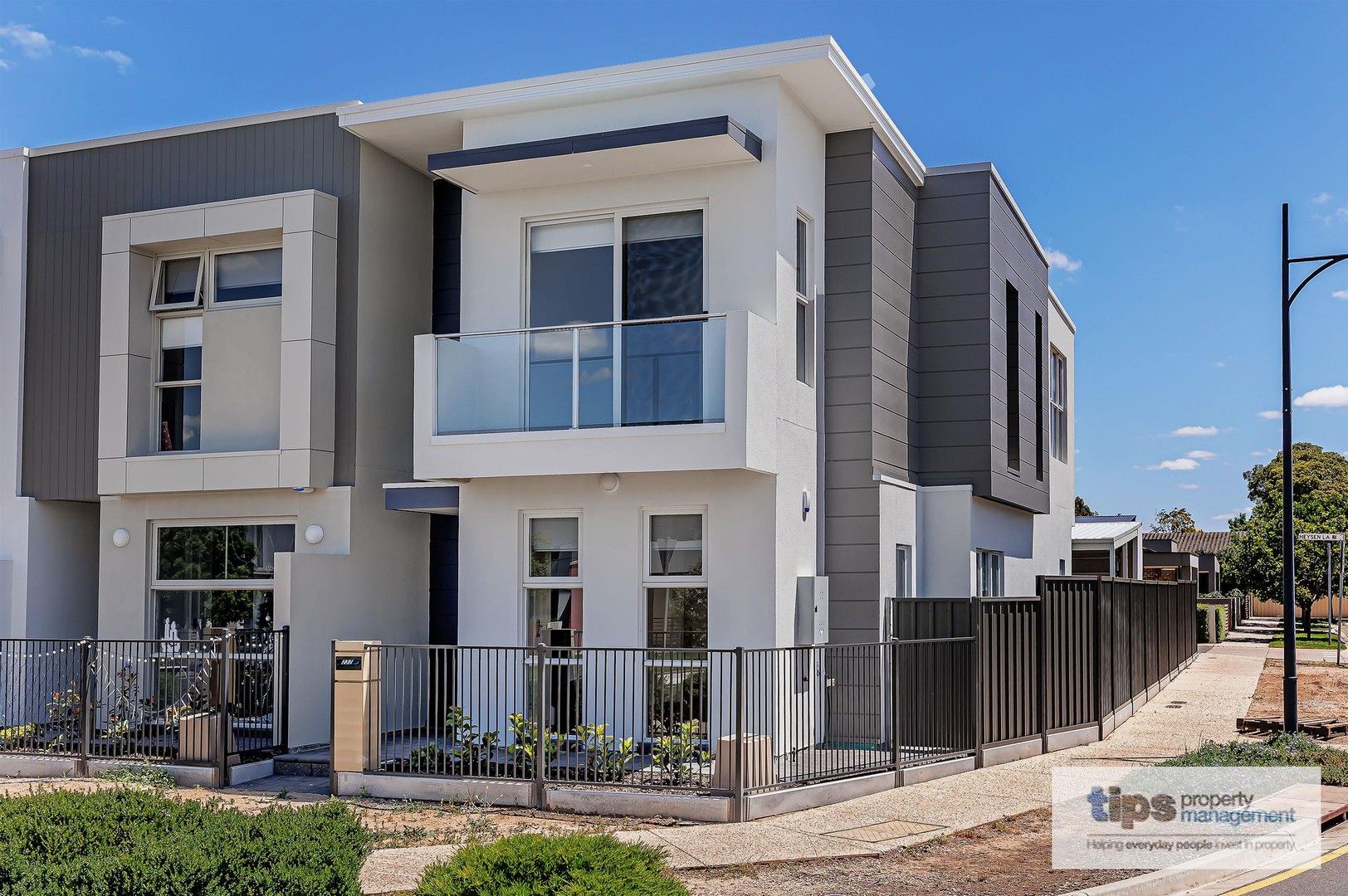 3 bedrooms Townhouse in 232 East Parkway LIGHTSVIEW SA, 5085