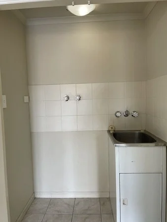 Additional image 8 of 5/19 Miles St, Hawthorne QLD 4171