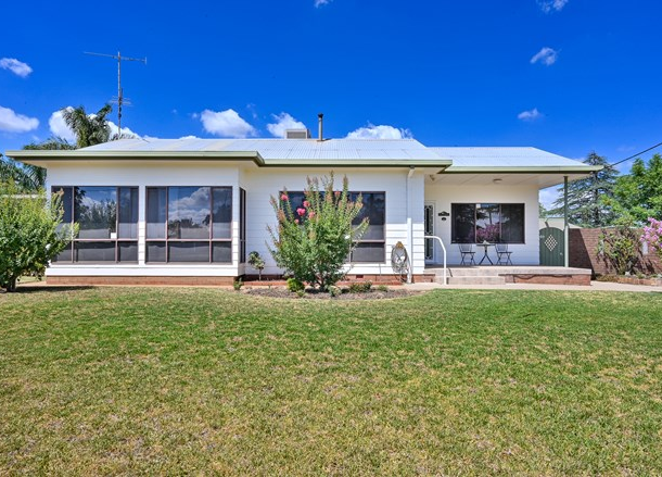 2A Carabeen Avenue, Leeton NSW 2705