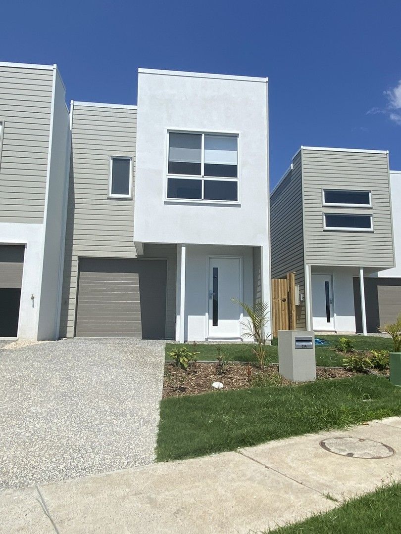 3 bedrooms Townhouse in 33A Panorama Circuit RIPLEY QLD, 4306