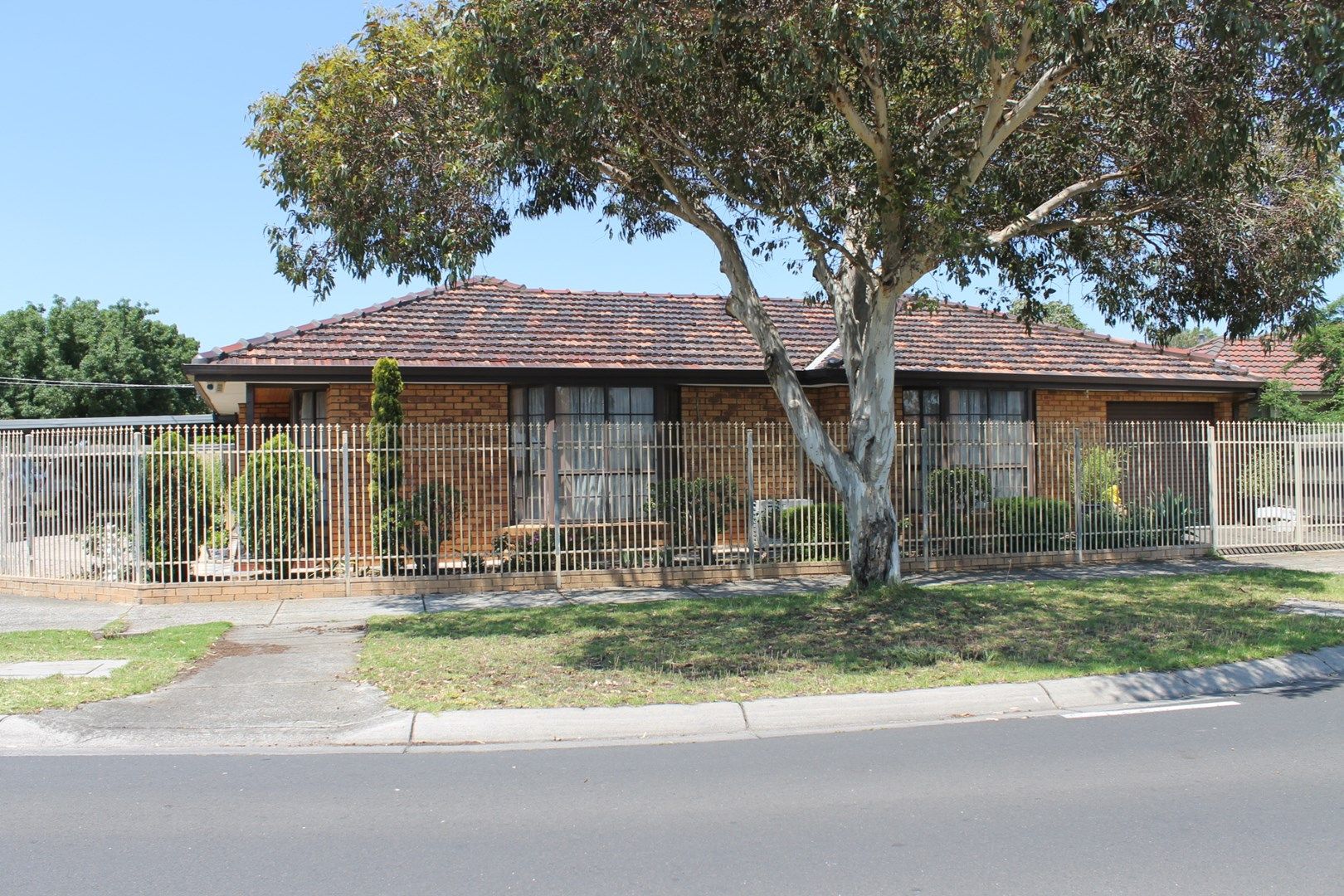 2 Sommers Drive, Altona Meadows VIC 3028, Image 0